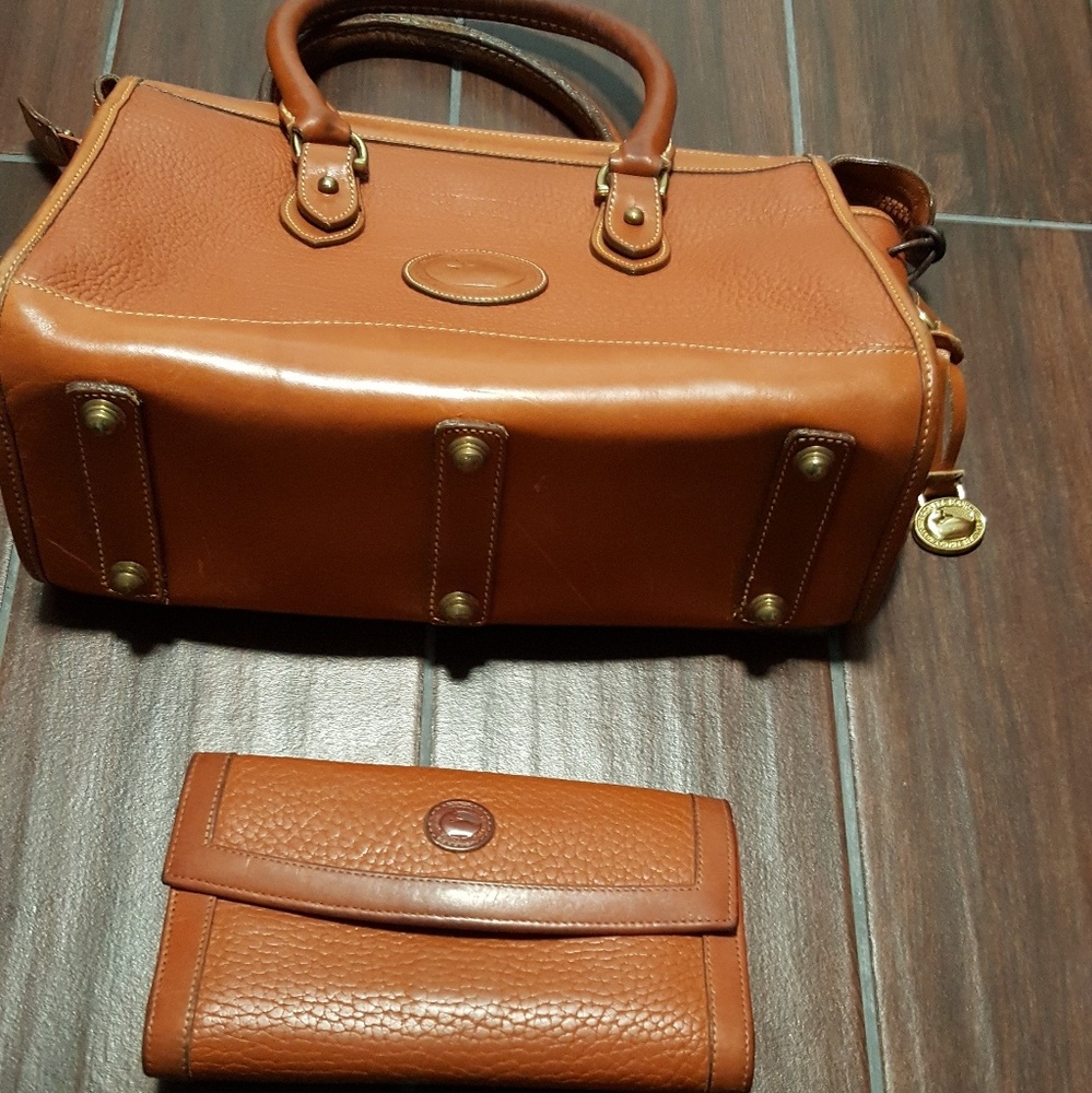 Dooney & Bourke